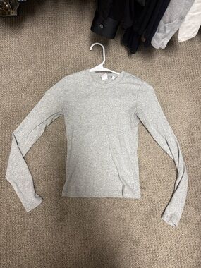 Aritzia TNA Light Gray Long Sleeve Crewneck Top